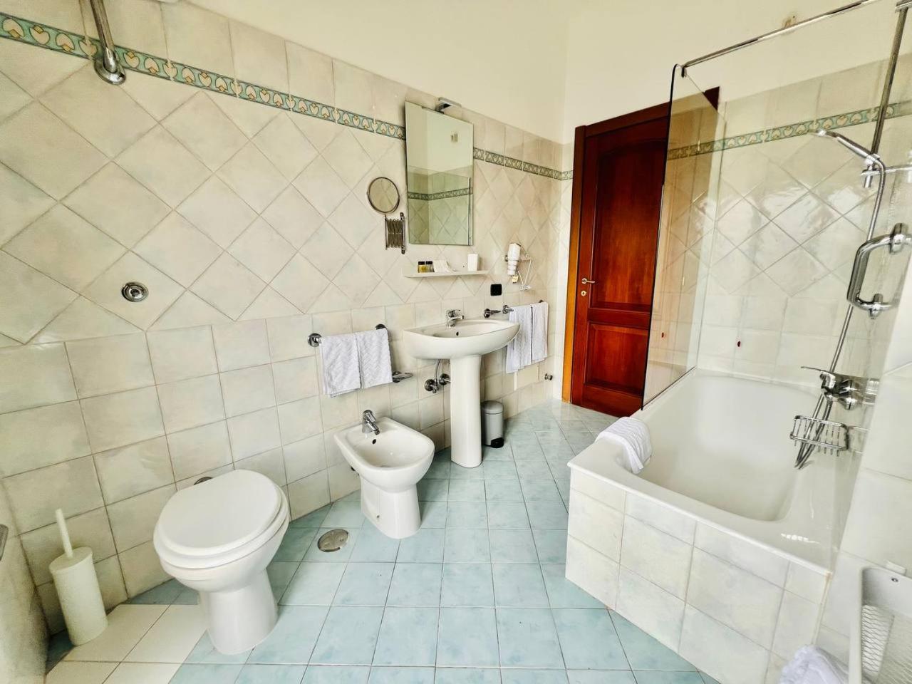 Azzurrissima Home-B&B Sorrento Centro ภายนอก รูปภาพ
